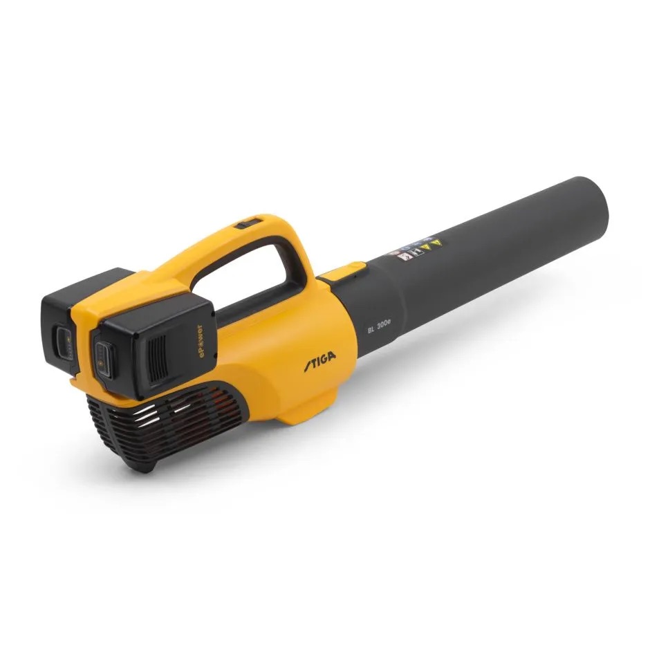Batteridriven lövblås Stiga BL 300e Kit; 2x20 V; 2x4,0 Ah batteri; med vägghållare