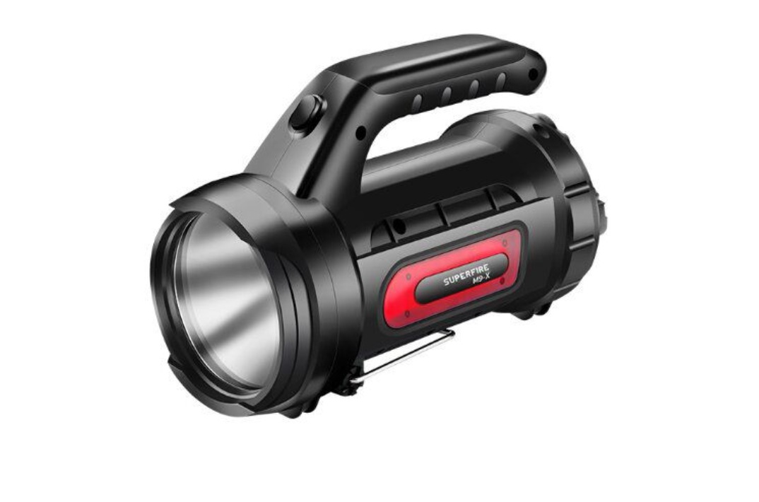 Ficklampa SUPERFIRE-M9-X; LED; 440 lm; 2x1,5 Ah batt.